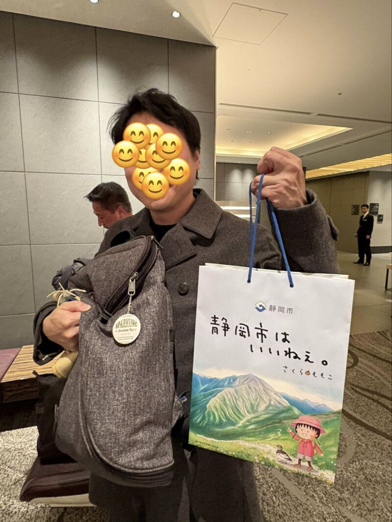 Image for the Tweet beginning: 大先生も装着してくださっております🙇🏻
※画像は拝借させていただきました。 